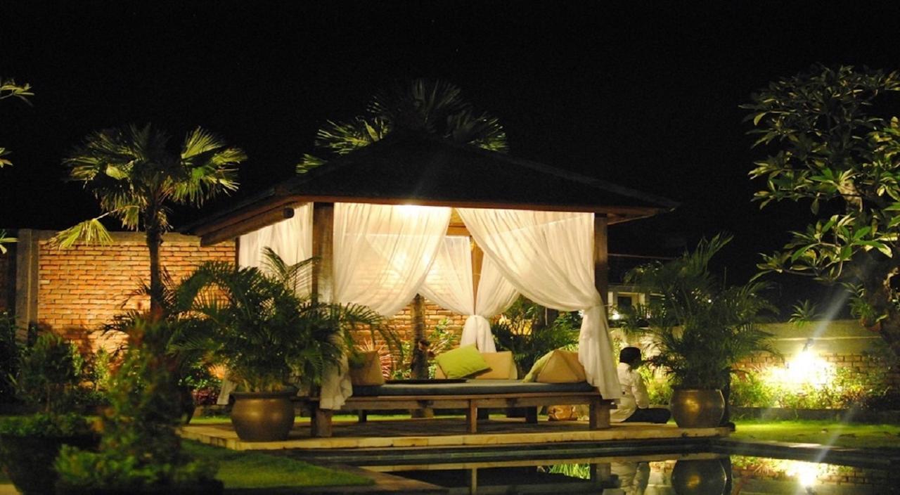 Ngeluwungan Boutique Hostel Canggu Exterior foto